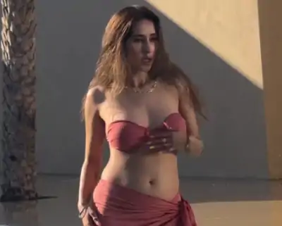 Sharan-Kaur-hot-bikini-photo351469 Photos