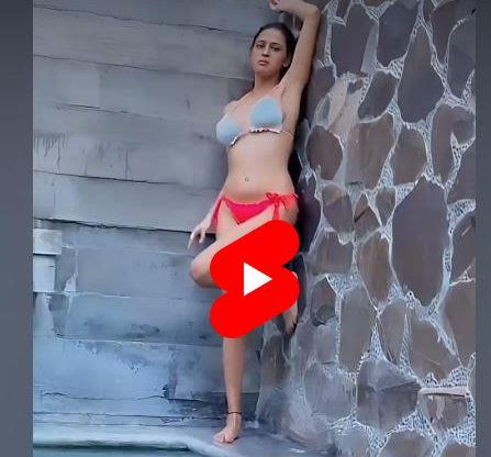 Lavanya Manickam Hot Video Showing her Navel