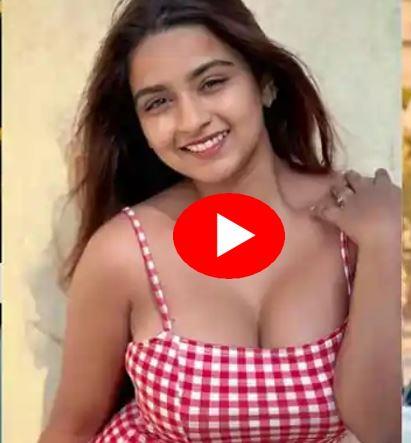Lavanya Manickam Hot Video Showing her Navel